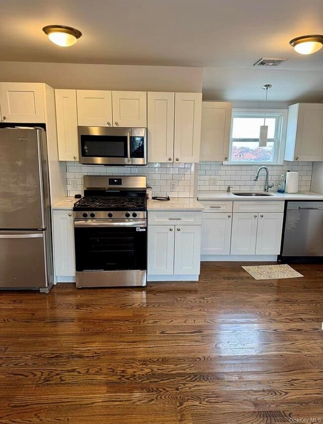 Building Photo - 148-12 12th Ave Unit 3