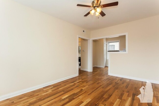 1444 W Byron, Unit 1448-2, Chicago, IL 60613 - 1446 W Byron St Apartment