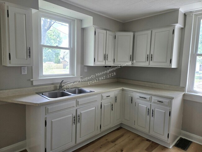 Photo - 1429 Hall Ave Unit 101