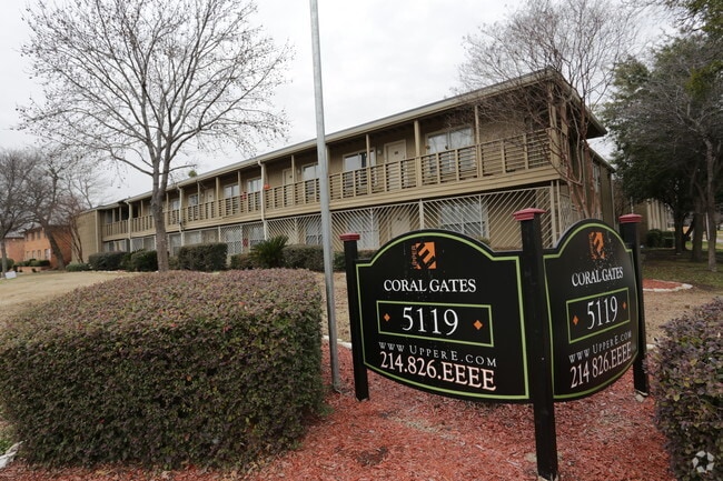 Photo - Upper E - Coral Gates (OLD)