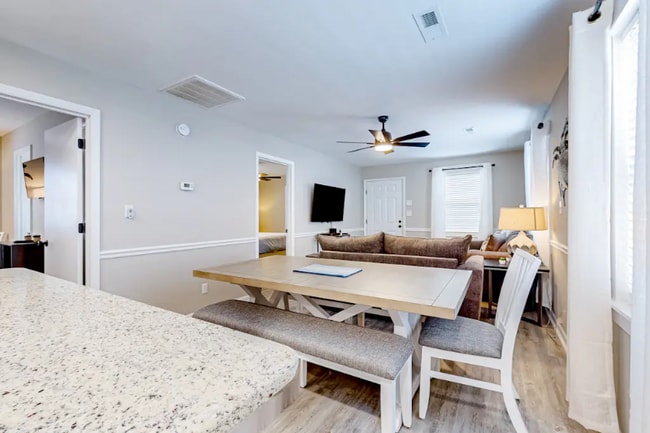 Photo - 318 31st Ave N