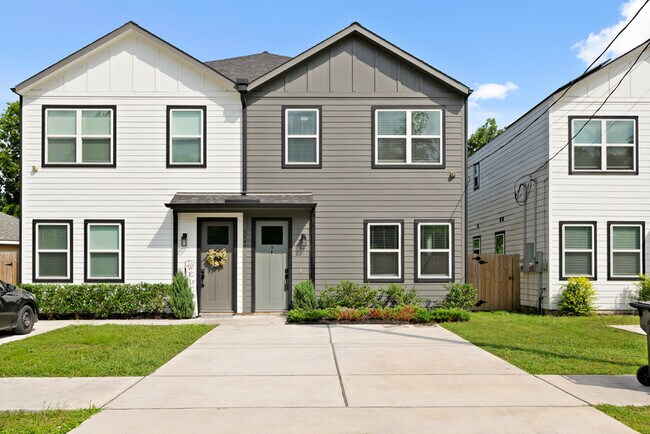 Photo - 5544 Shreveport Blvd