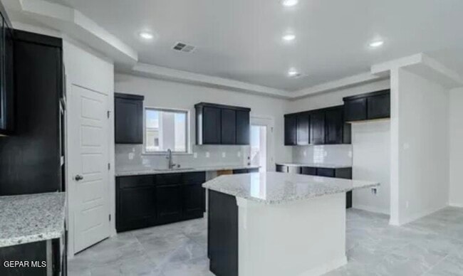 Building Photo - 13417 Coldham St Rental