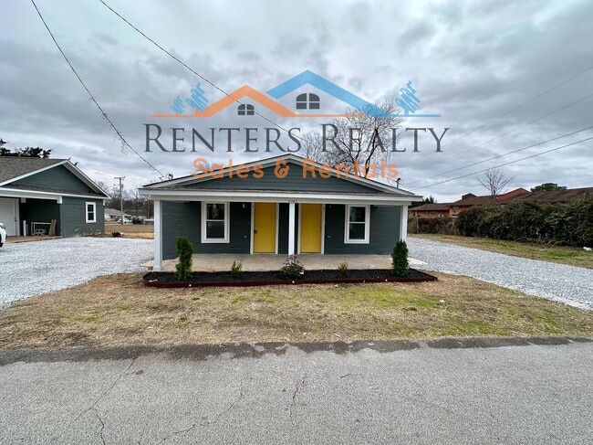 Building Photo - Studio Duplex with Yard