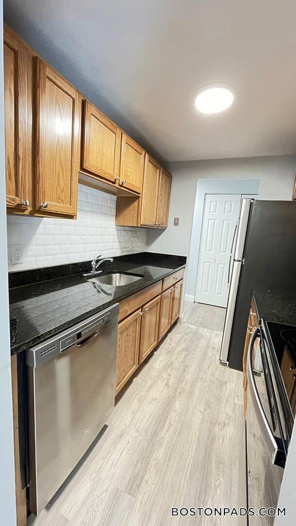 Building Photo - 47 Princeton St Rental