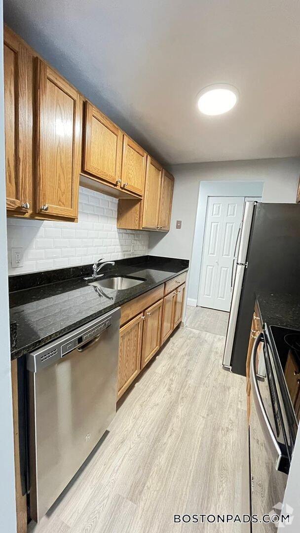 Building Photo - 47 Princeton St Rental