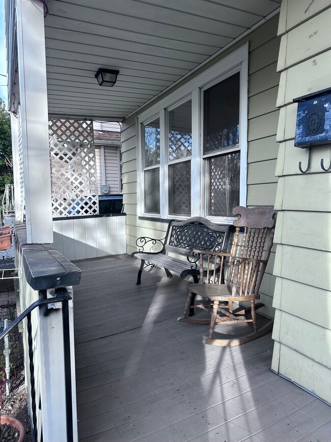 Photo - 95 E Clifton Ave