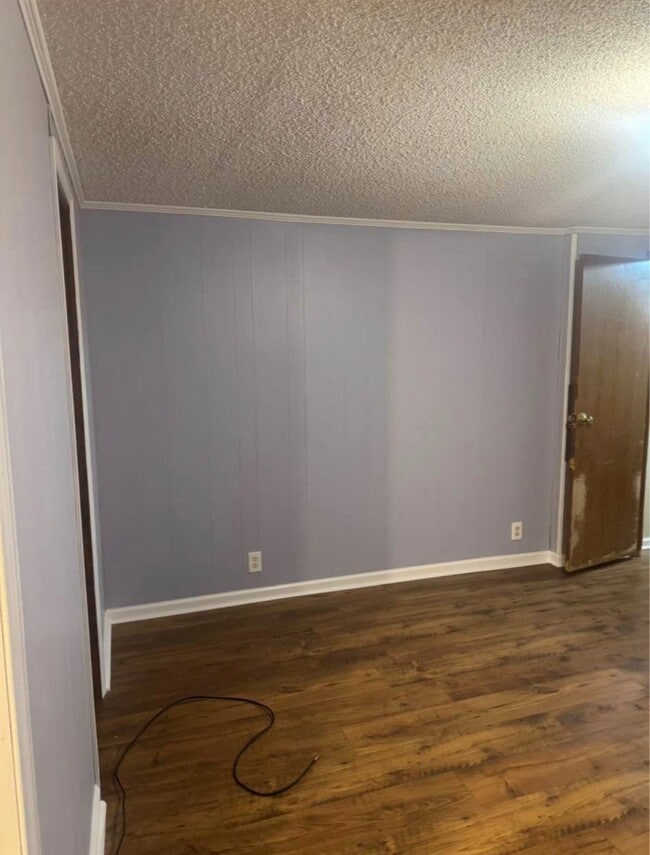 Photo - 211 Armide St