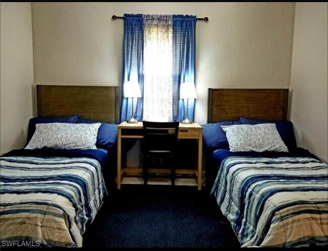 Photo - 1136 Michigan Ave