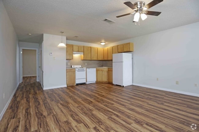 1BR,1BA - 690SF - LIVING AREA