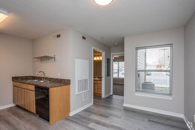 1BR, 1BA - 445 SF