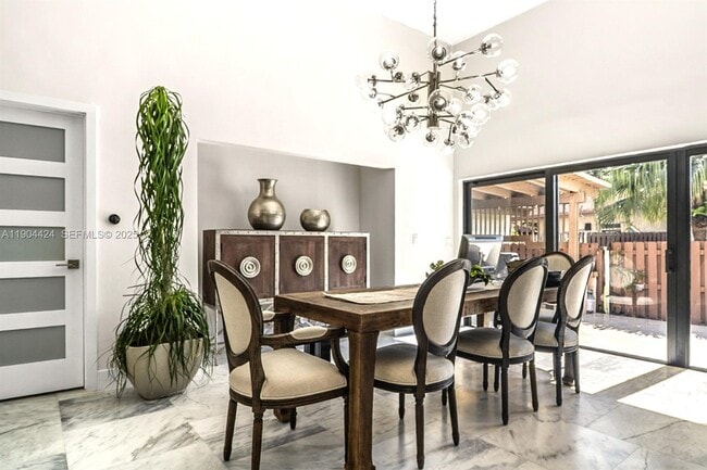 Photo - 513 Leslie Dr