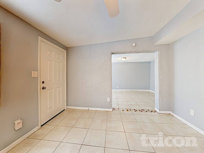 Photo - 651 12th Ave N