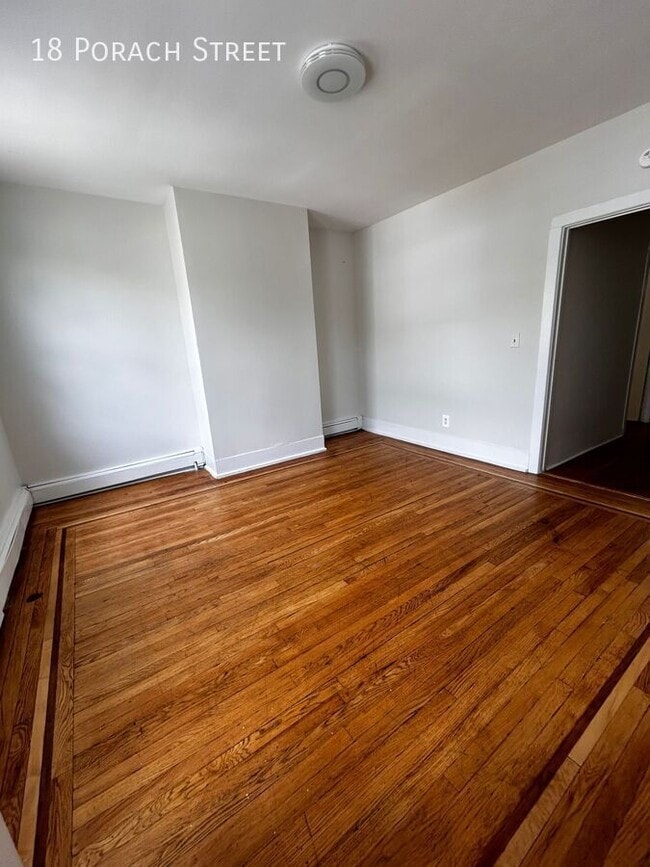 Photo - 18 Porach St