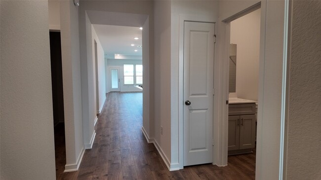 Photo - 15655 Maple