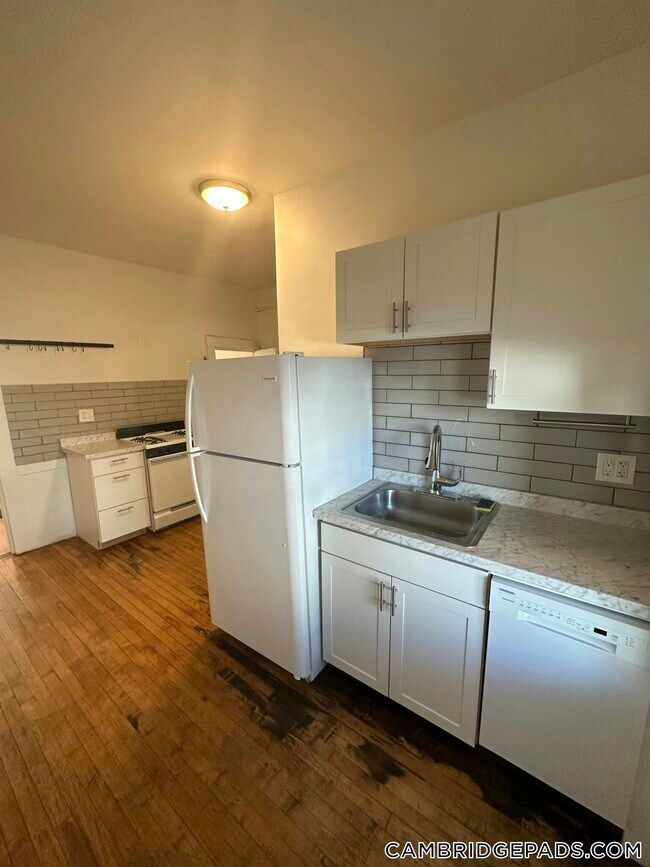 Photo - 148 5th St Unit 2