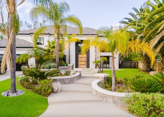 Photo - 25879 Chalmers Pl