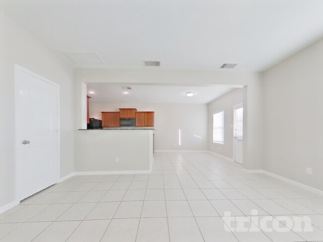 Photo - 916 American Monarch Dr