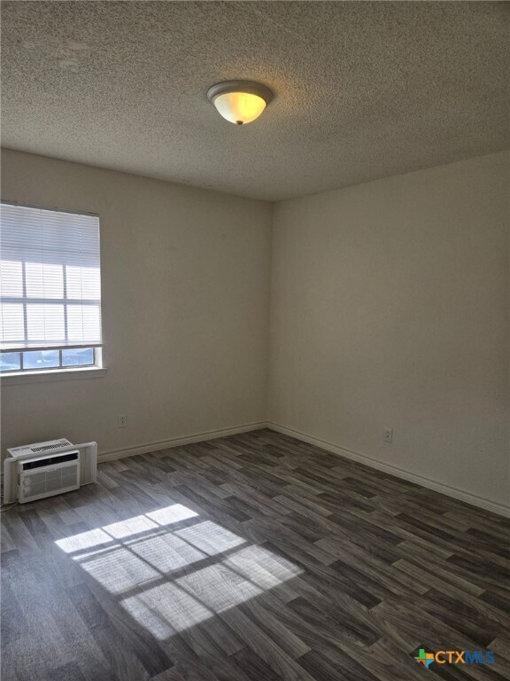 Photo - 4805 Cedarhill Cir Unit B,C