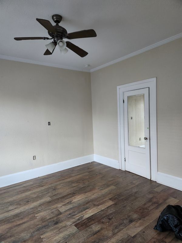 Photo - 731 Ave A SW