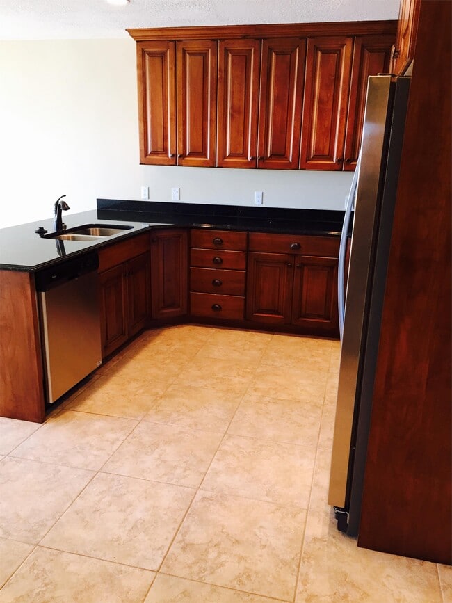 Photo - 400 Elk Valley Dr
