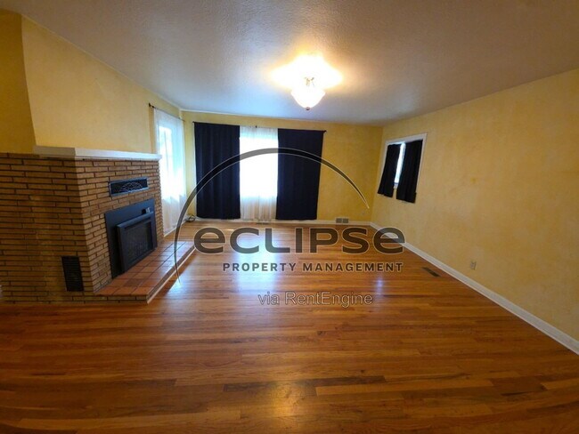 Photo - 711 First Street