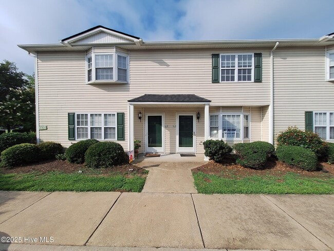 Building Photo - 2305 Vineyard Dr Rental