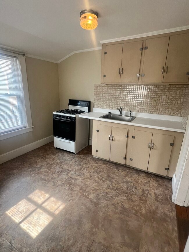 Photo - 8 Chapin St Unit 1