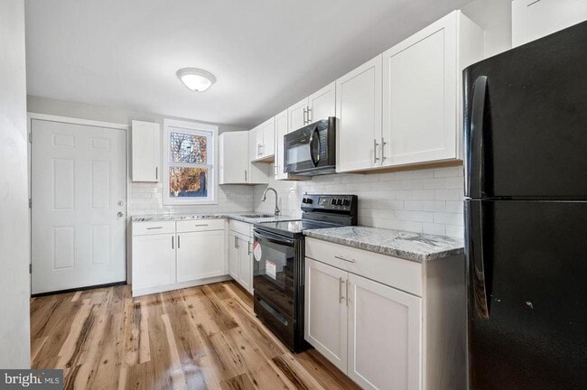 Photo - 2131 E Clearfield St