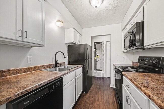 Photo - 11730 Arbor St Unit 4