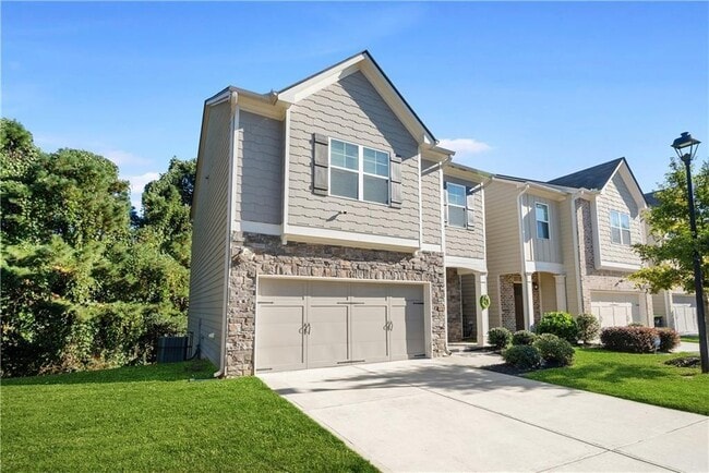 Photo - 580 Morrow Ln