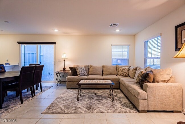 Photo - 3628 Via Allegro