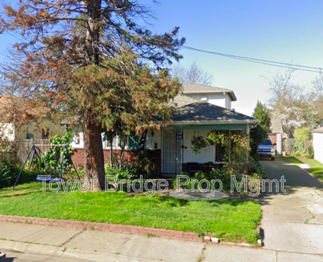 Building Photo - 2355 Erickson St Rental