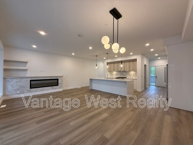 Photo - 2735-2735 Shannon Lake Rd