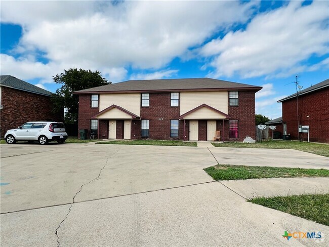 Building Photo - 1103 Shanarae Cir Rental