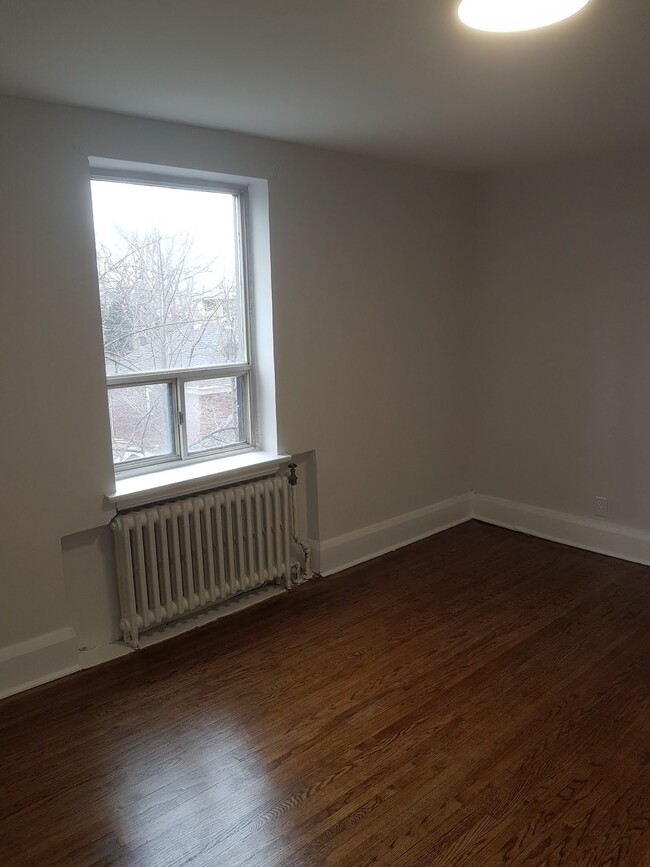 Photo - 737 Kingston Rd Unit 201
