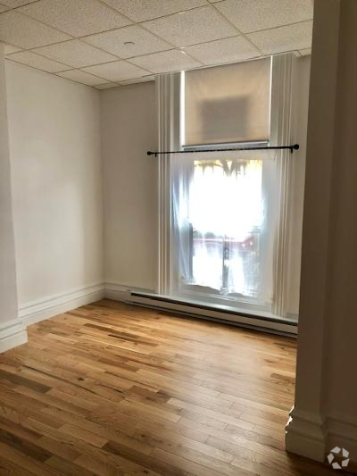 Building Photo - 405 Beacon St Rental