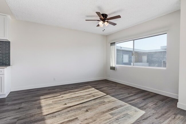 Addison Arms Apartments
