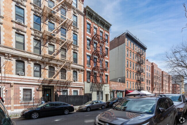 Photo - 186 E 2nd St