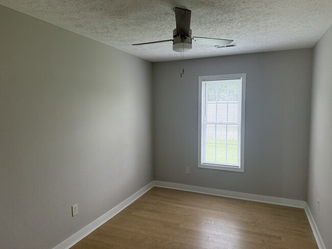 108 N Mapleleaf Ave