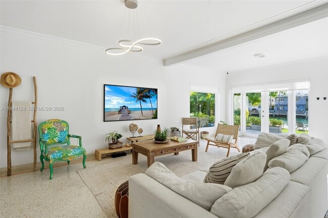 Photo - 950 S Shore Dr