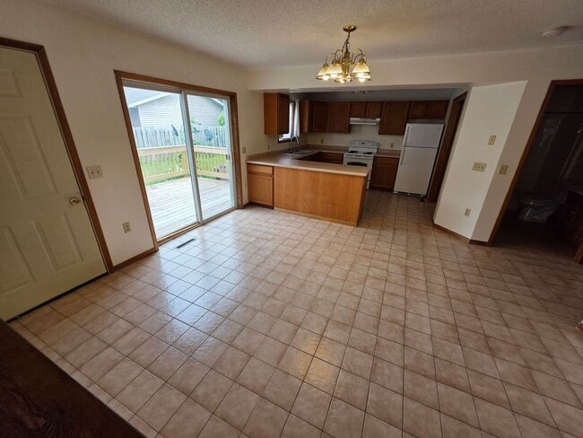 Photo - 4925 Coventry Ct Unidad 3