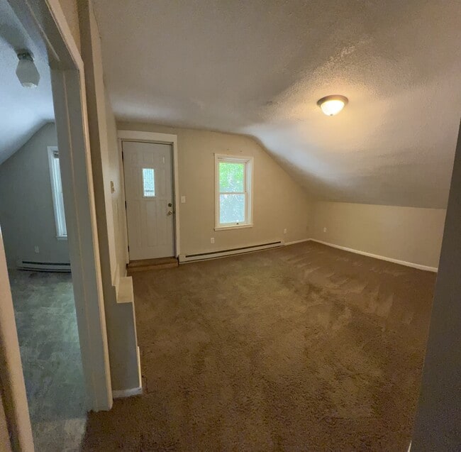 Building Photo - 1016 17th St N Unit 3