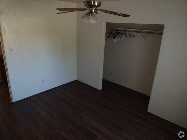 Building Photo - 4024 N 33rd St Rental
