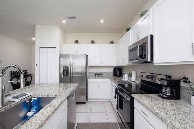 Photo - 7810 NW Gladwell Ln