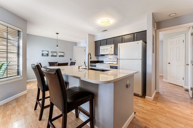 Photo - Updated 1 BDR with loft in Gunbarrel