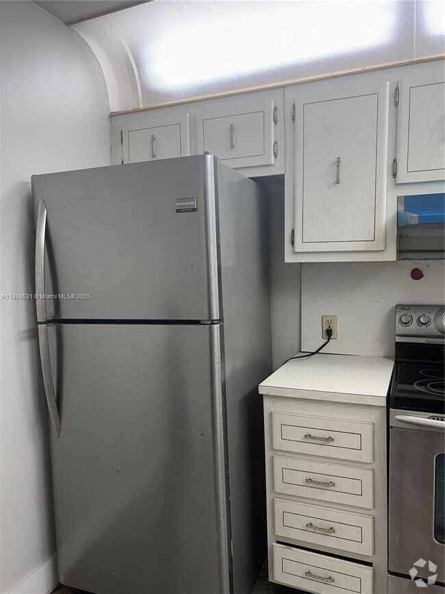 Building Photo - 11905 NE 2nd Ave Unit C416 Rental