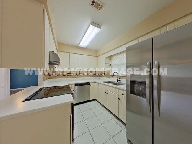 Photo - Charming 3-Bedroom Home in Crestview with Modern Features!