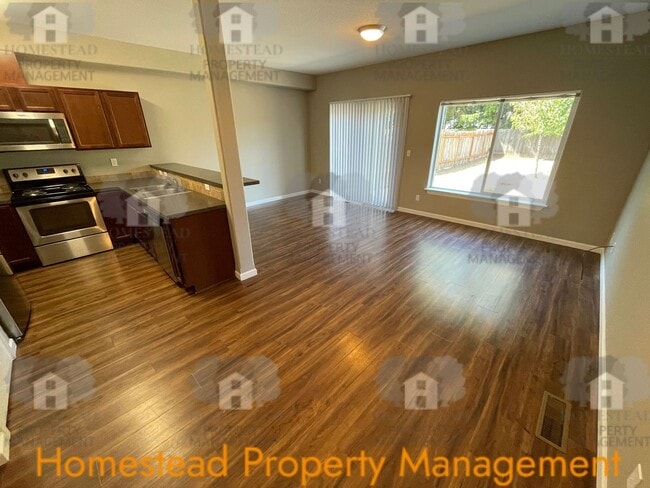 Photo - 1410-1412 Marigold Dr.