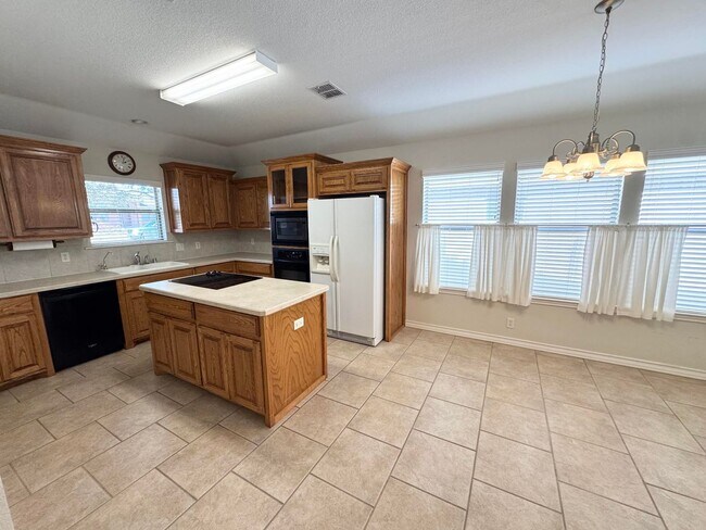 Photo - 3 Bed 2 Bath Ready To Rent ASAP!